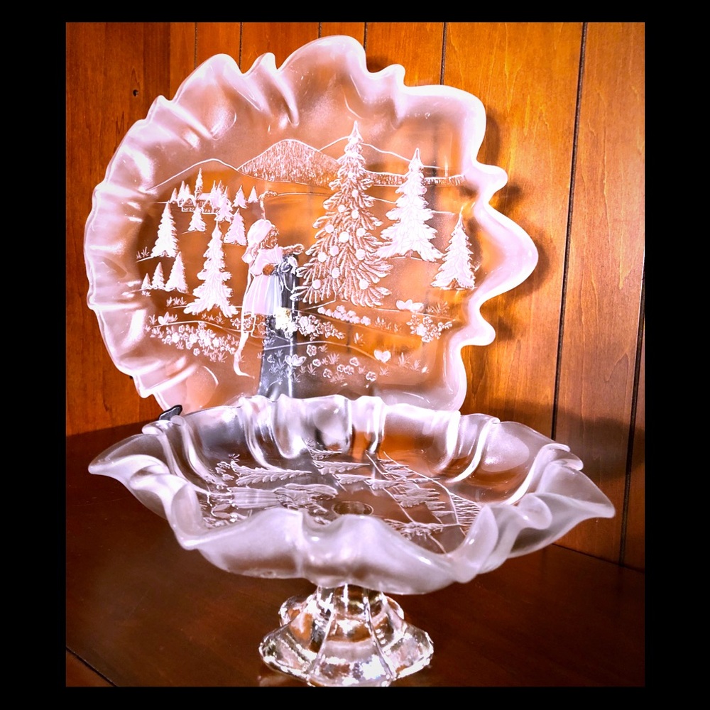Crystal pedestal & tray Serving set frosted relief winter scene